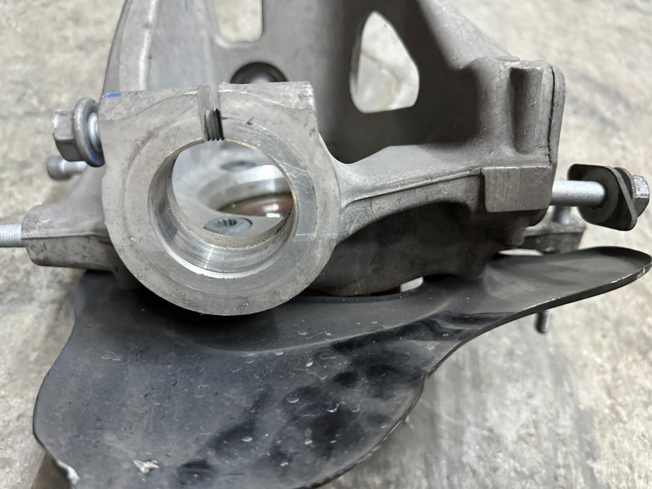 2018 AUDI R8 REAR RIGHT SUSPENSION HUB KNUCKLE OEM