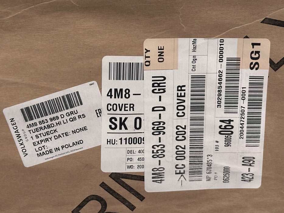 2020 AUDI RS Q8 REAR LEFT LOWER DOOR MOLDING CARBON FIBER TRIM OEM 4M8 853 969 D