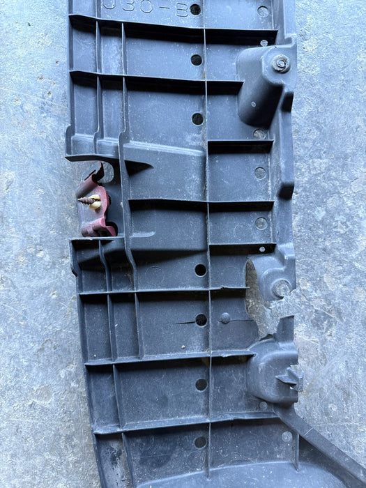 2014 TOYOTA PRIUS V BUMBER FRONT LOWER SHIELD 52618 47040 OEM