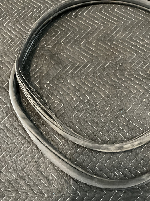 2016 NISSAN TITAN FRONT RIGHT PASSENGER DOOR SEAL WEATHER STRIP OEM