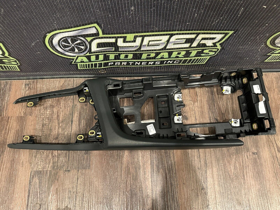 2017-18 AUDI R8 CENTER CONSOLE TRIM OEM 4S1 864 357 D *READ/SLIGHT WEAR*