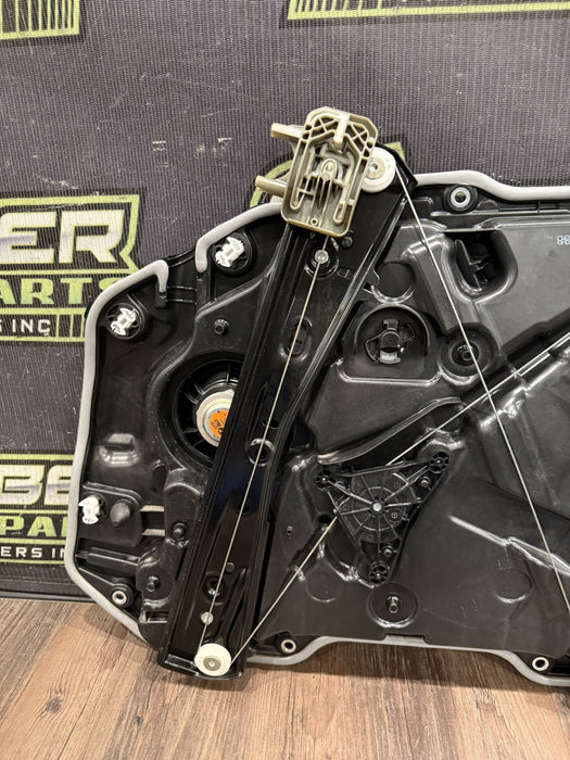 2024 BMW M3 M4 G80 G82 FRONT LEFT DOOR WINDOW REGULATOR OEM 7432231