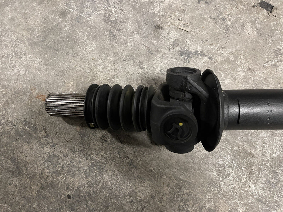 2020 2021 2022 GMC SIERRA 2500 DIESEL FRONT DRIVE SHAFT DRIVESHAFT 84688679 OEM