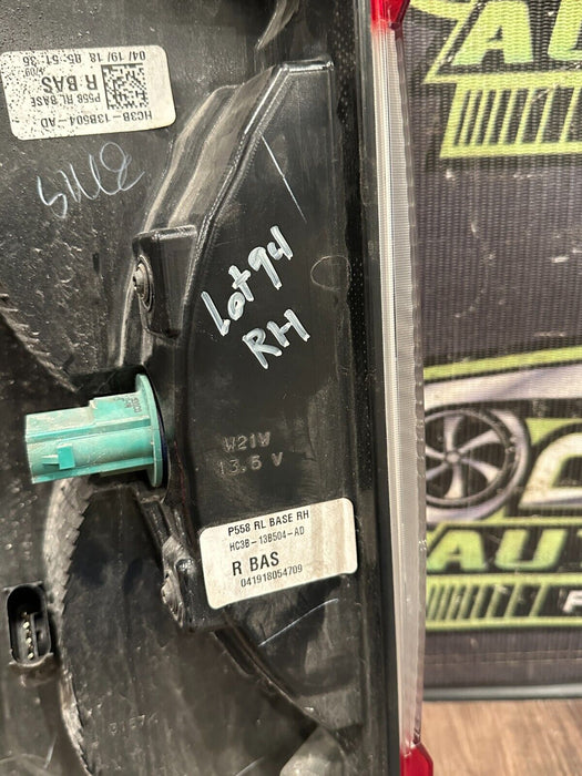 2017-2019 FORD F250 F350 F450 PASSENGER RIGHT HALOGEN TAIL LIGHT OEM