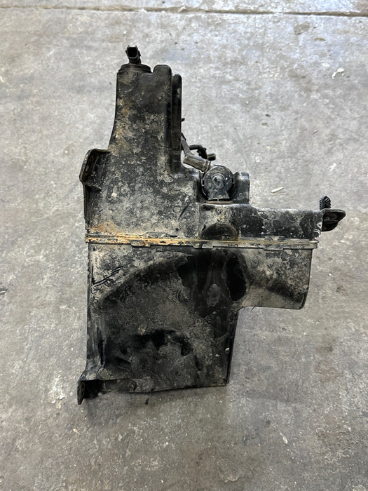 2017-2019 FORD F250 F350 WINDSHIELD WASHER RESEVOIR TANK HC3B 17B613 AH