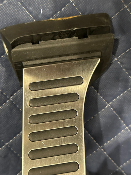 2014 AUDI R8 4.2L V8 THROTTLE ACCELERATOR GAS PEDAL 420 863 657 420863657