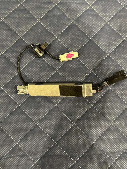 2014 AUDI R8 SPYDER LEFT RIGHT ANTENNA AMPLIFIER PAIR 420 035 225 C