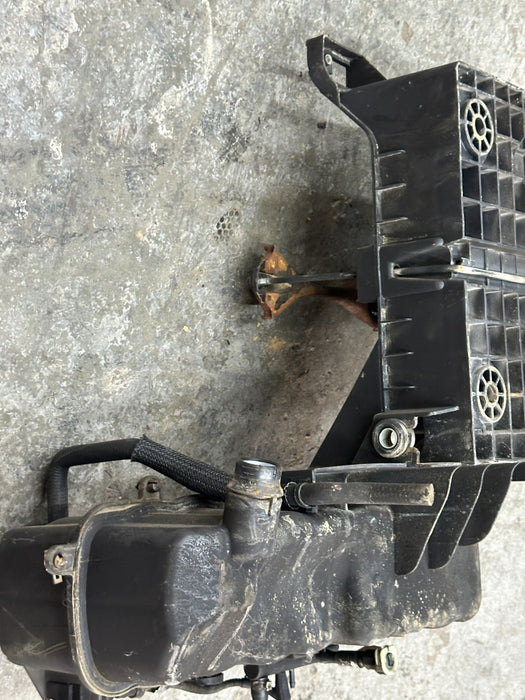 2020 2021 2022 FORD F250 F350 F450 BATTERY HOLDER TRAY W/ RESERVOIR OEM