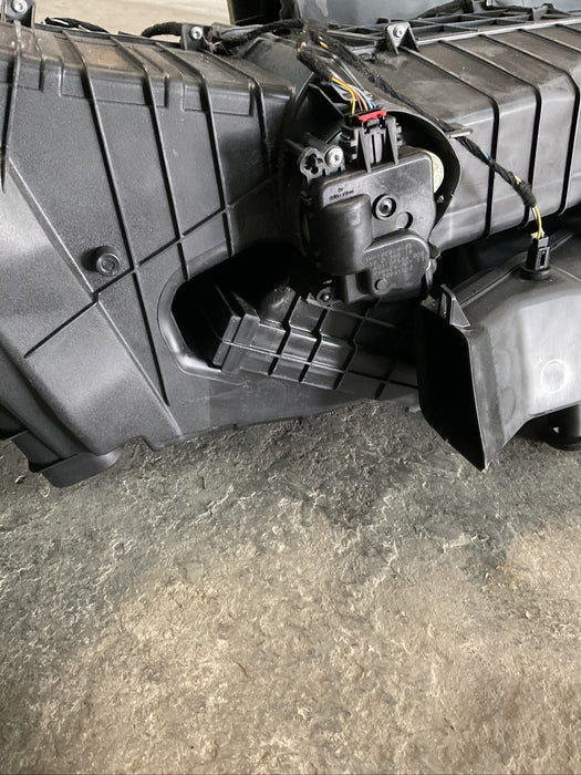 2017 2018 2019 FORD F250 F350 DIESEL 6.7L HEATER CORE BOX HVAC OEM