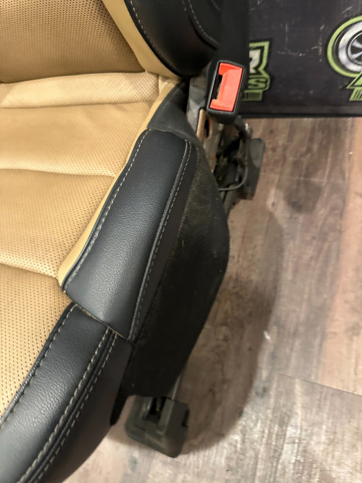 2023 2024 FORD F250 F350 F450 LARIAT FRONT RIGHT SEAT ~MINOR BURN WEAR~