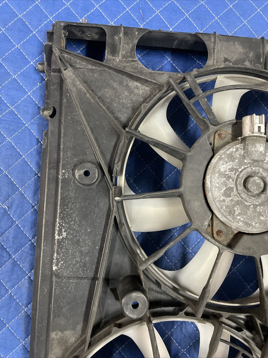 2014 Toyota Prius V Front Cooling Fan Shroud Assembly OEM 100222-2152