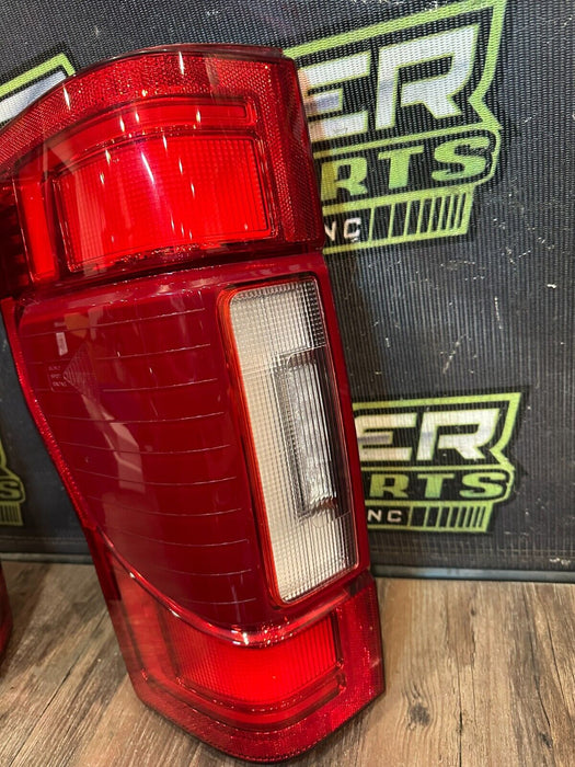 2020 2021 2022 FORD F250 F350 F450 DRIVER LH PLATINUM LARIAT LED TAIL LIGHT OEM