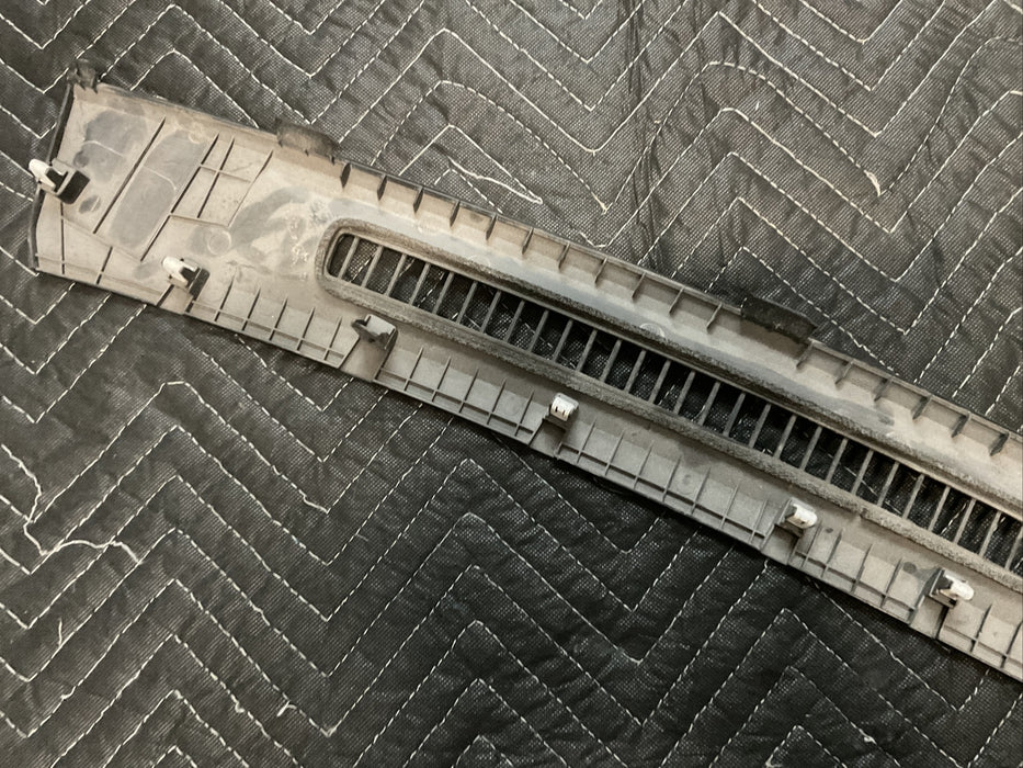 2017 NISSAN TITAN DEFROSTER GRILLE GARNISH INSTRUMENT OEM 68310-EZ00A