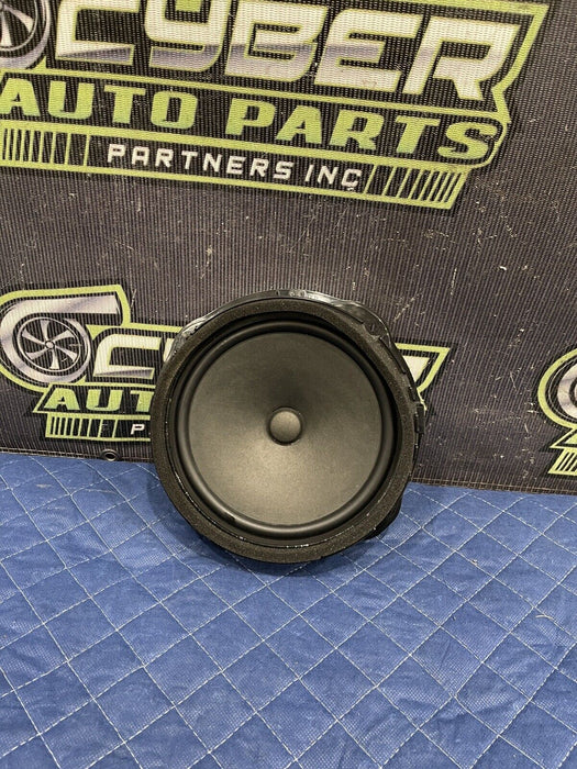 2017-18 AUDI R8 PLUS FRONT LEFT RIGHT DOOR SPEAKER 8V0 035 415 D  8V0035415D