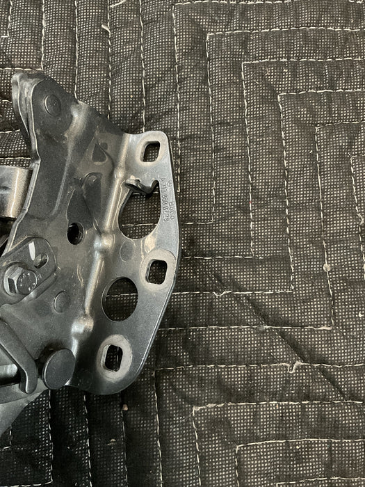 2018-2021 MERCEDES E63S AMG FRONT HOOD HINGE PAIR LH RH OEM 213 880 01 28