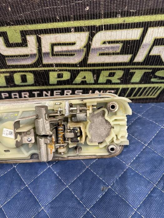 2017-2019 FORD F250 F350 F450 REAR RIGHT WHITE GOLD DOOR HANDLE OEM ~DAMAGE~