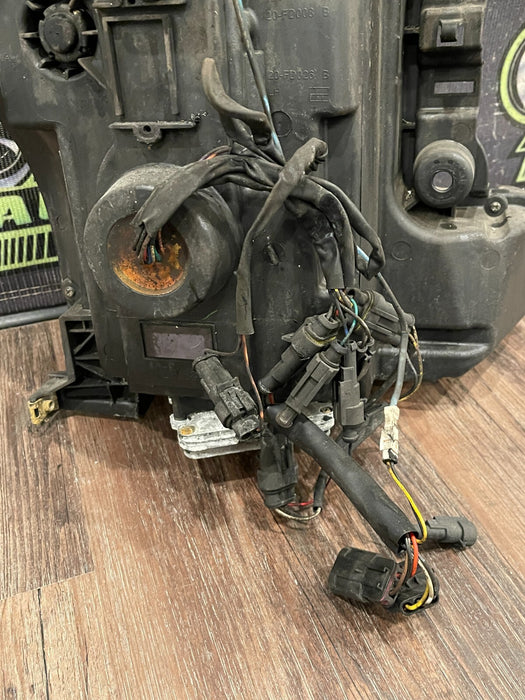 2017-2019 FORD F250 F350 F450 DRIVER LEFT LED HEADLIGHT OEM *BURNT/PARTS ONLY*