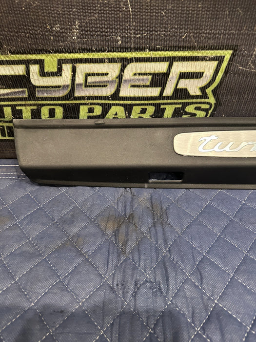 2014 PORSCHE 911 TURBO S FRONT RIGHT KICK PLATE OEM *BENT #6*