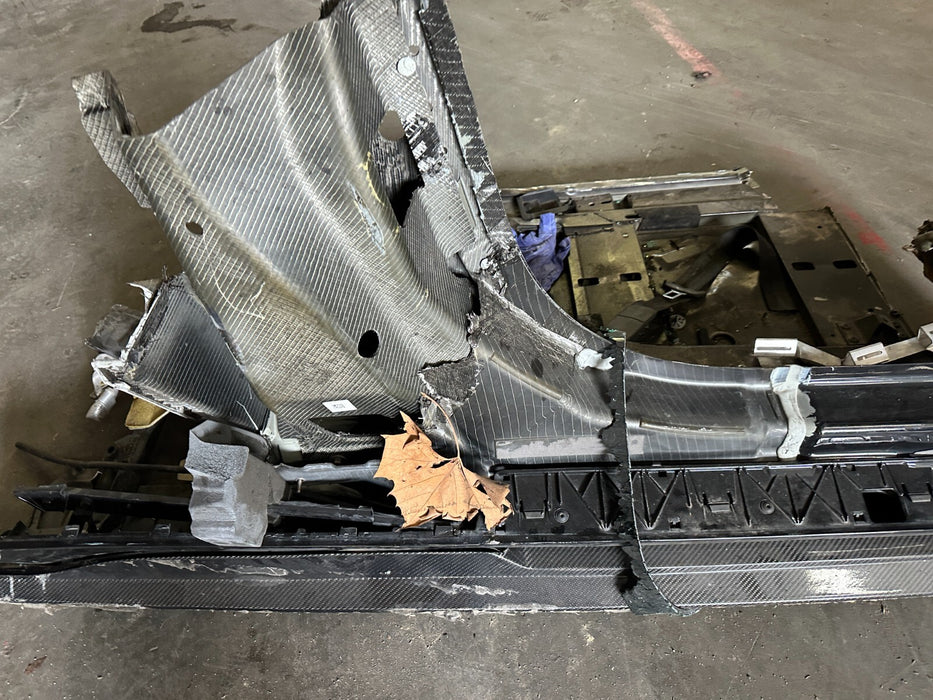 2017-2023 AUDI R8 PASSENGER FLOOR PAN B PILLAR CARBON STRUCTURE SECTION