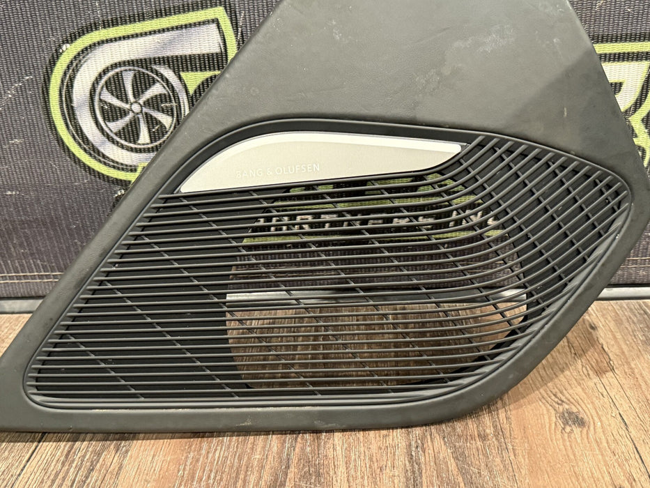 2021 AUDI R8 LEFT DOOR B&O BANG & OLUFSEN SPEAKER COVER TRIM OEM *READ/WEAR*