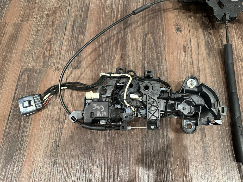 2015 JAGUAR F TYPE PASSENGER RIGHT DOOR LOCK LATCH ASSEMBLY W HANDLE OEM