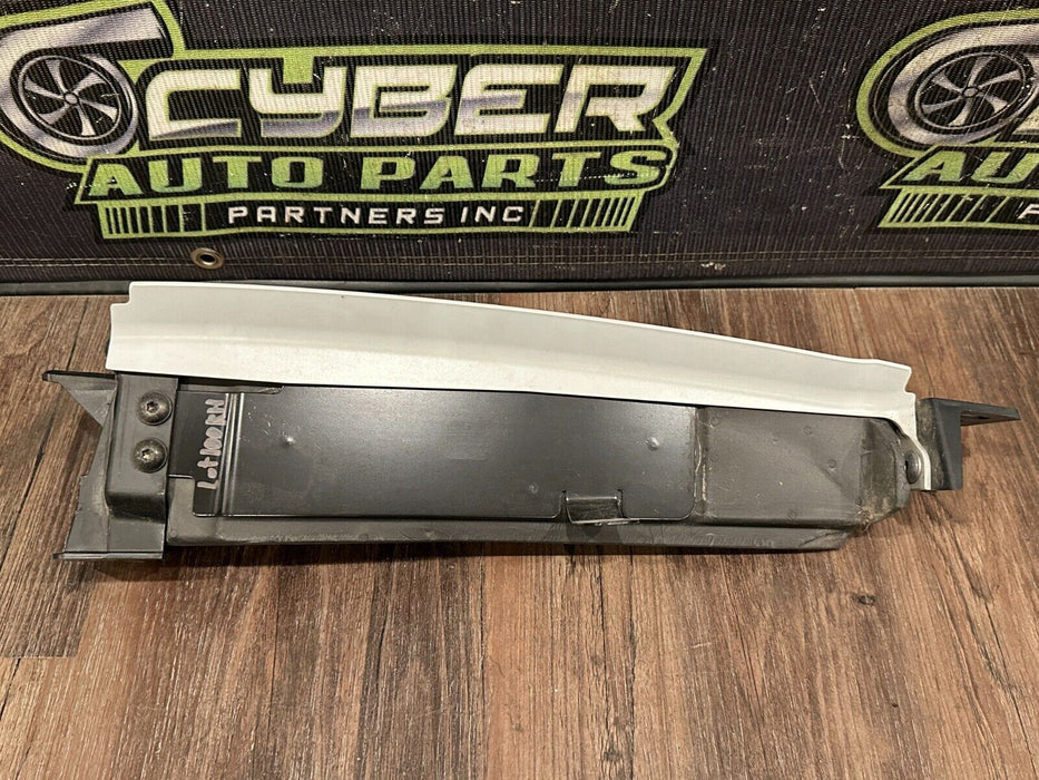 2017-18 AUDI R8 SPYDER WHITE PASSENGER RIGHT FENDER PANEL W FOAM ASSEMBLY OEM