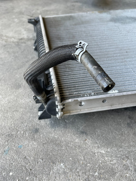 2017-2019 FORD F250 F350 6.7L DIESEL RADIATOR W/ HOSES OEM (DAMAGED)