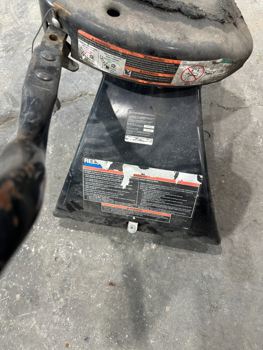 2017-2019 FORD F450 SUPERDUTY 5TH WHEEL HITCH REESE HC3J-5B110-AB
