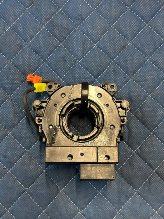 2016-2019 NISSAN TITAN XD STEERING WHEEL CLOCK SPRING OEM 47945 1HA0A R2