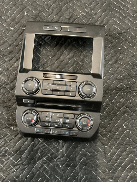 2017-2022 FORD F250 F350 F450 LARIAT SURROUND HVAC CONTROL TRIM CD BEZEL OEM