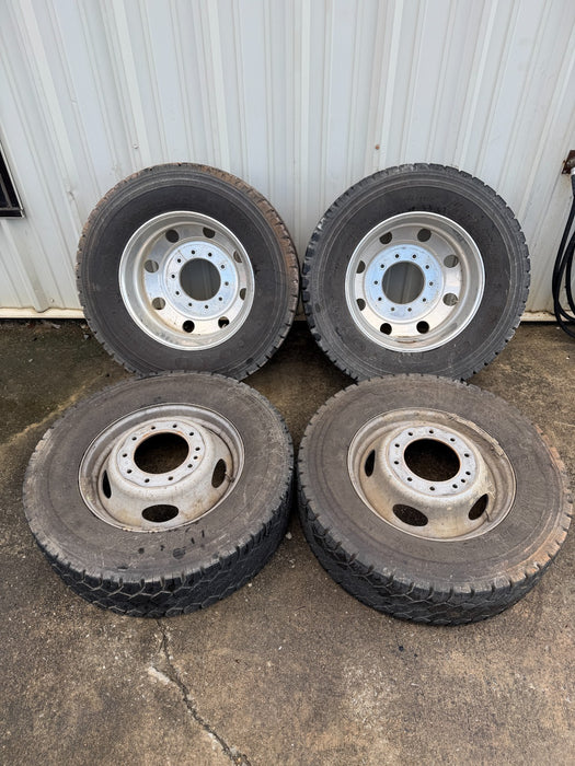 (4) FORD F450 REAR 10X225 2 STEEL 2 ALUMINUM WHEELS TOYO 265/70R19.5