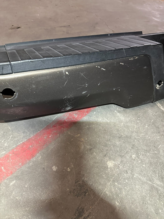 2017-2019 FORD F250 REAR BUMPER ASSEMBLY OEM (READ/SLIGHT SCUFFS SCRATCHES)