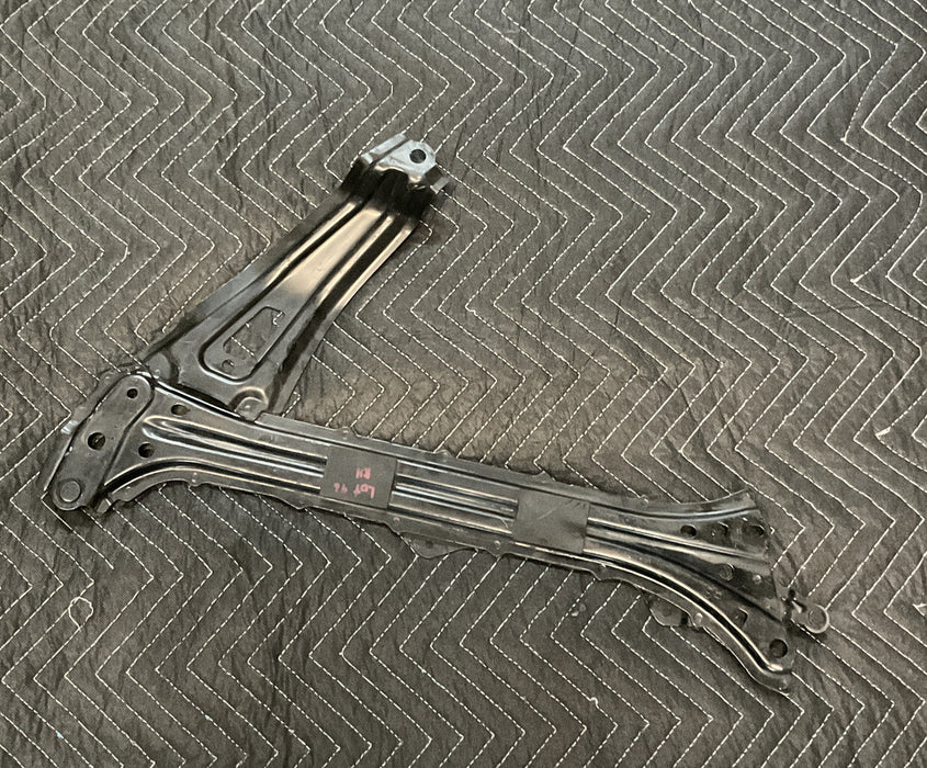2015 LEXUS RC-F RIGHT REAR SUSPENSION CROSSMEMBER MOUNT BRACE OEM