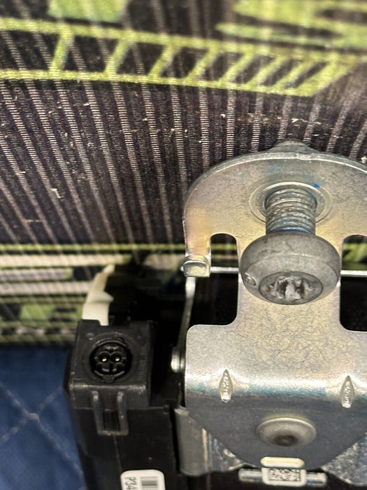 2017 RAM 3500 LARAMIE FRONT PASSENGER RIGHT SEAT BELT RETRACTOR BLACK OEM