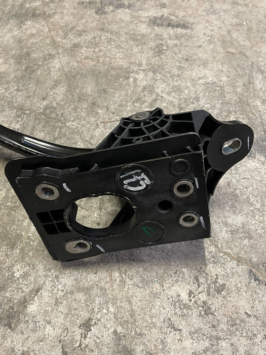 2020 2021 2022 GMC SIERRA 2500 3500 BRAKE/ STOP PEDAL OEM