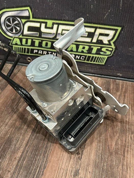 2017-18 AUDI R8 ABS ANTI LOCK BRAKE PUMP MODULE OEM 4S0 907 379 G