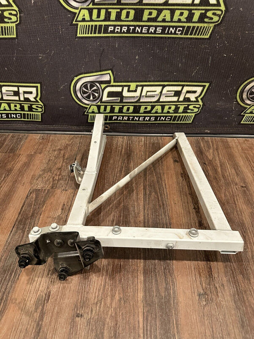 2017-18 AUDI R8 FRONT LEFT RADIATOR SUPPORT BRACKET OEM