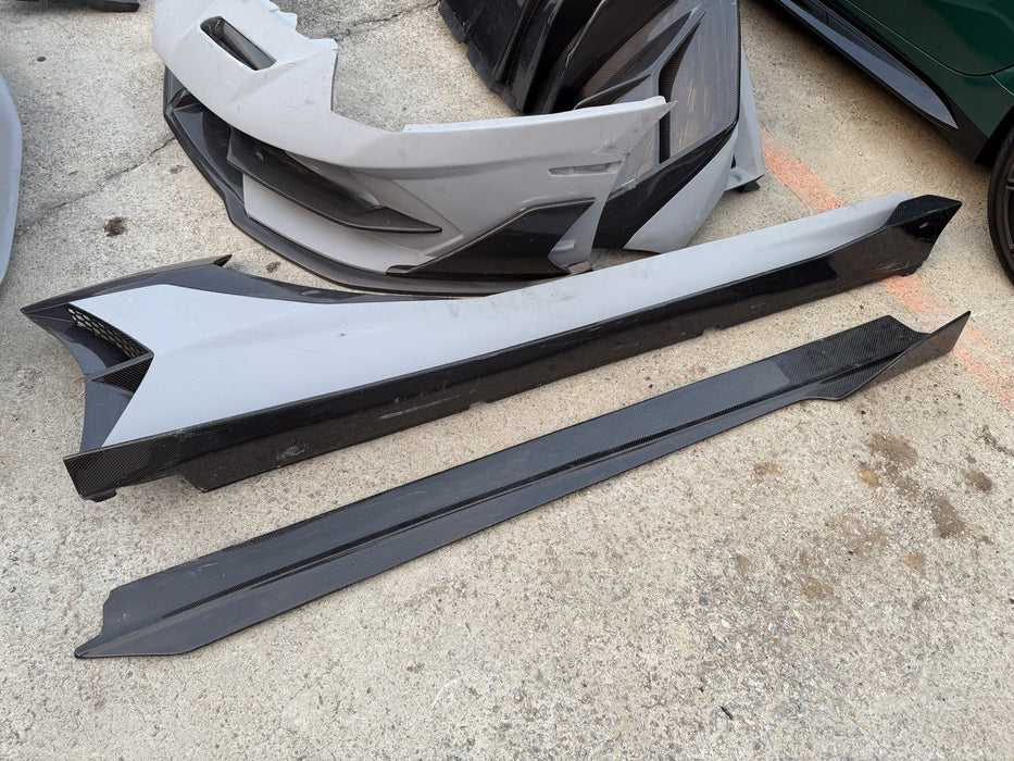 LAMBORGHINI AVENTADOR SVJ REPLICA KIT CARBON FIBER BUMPERS HOOD SIDE SKIRTS WING