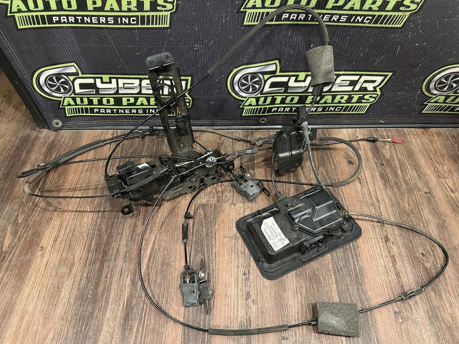 2017-18 AUDI R8 HOOD LATCH RELEASE CABLE ASSEMBLY OEM