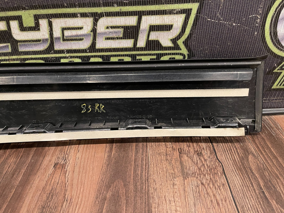 2017-2019 FORD F250 F350 REAR RIGHT GLOSS BLACK B PILLAR DOOR TRIM OEM *SCUFFS*