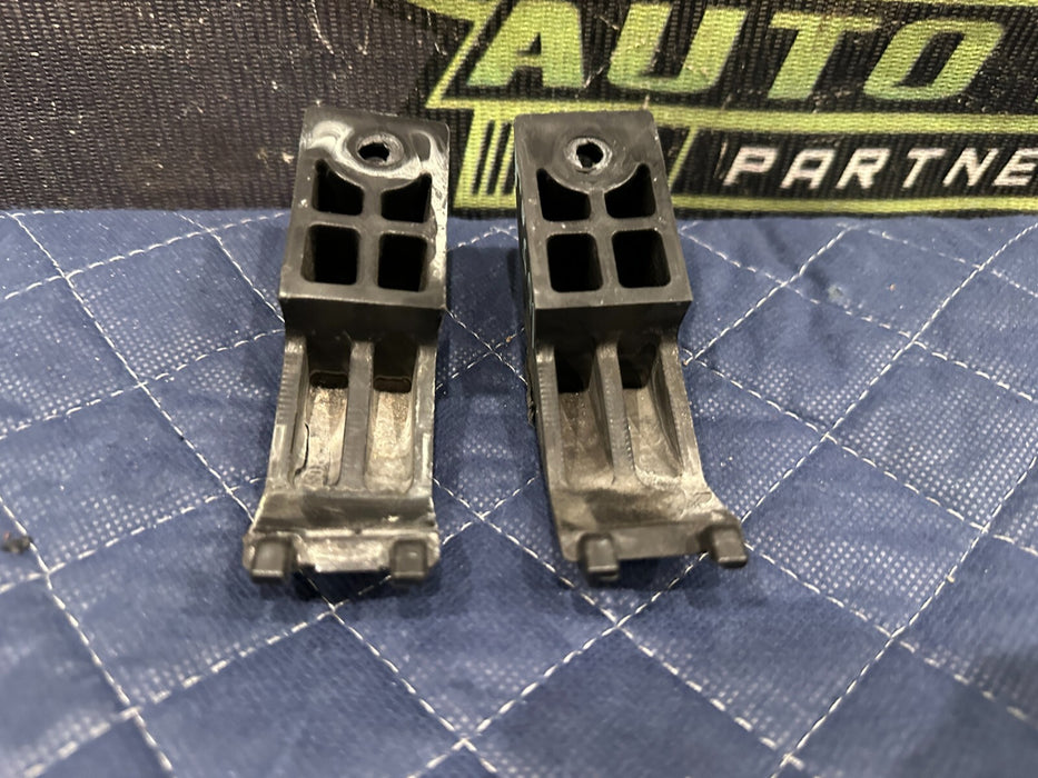 2021 AUDI R8 LEFT RIGHT UNDERRUN BRACKETS PAIR 4S0 825 841