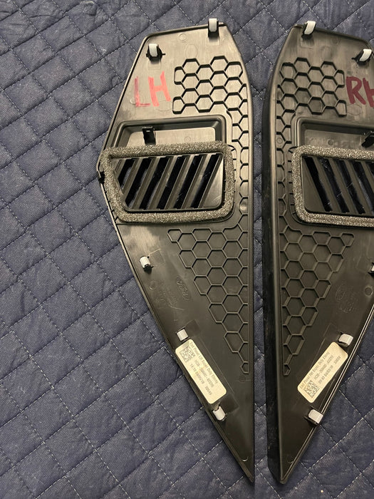 2017 2018 2019 FORD F250 F350 F450 LEFT & RIGHT SUPER DUTY END PANEL PAIR OEM