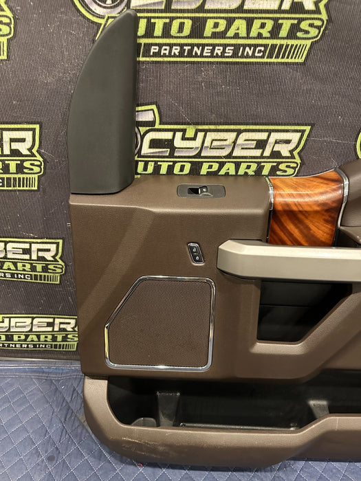2017-2019 FORD F250 F350 F450 KING RANCH BROWN FRONT RIGHT DOOR PANEL OEM *FLAWS