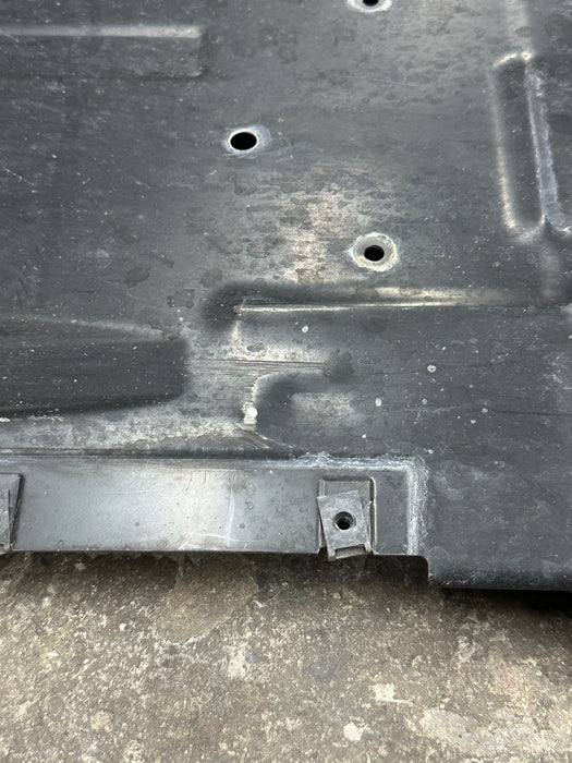 2012 2014 AUDI R8 V10 SPYDER REAR UNDER COVER FLOOR RAIL OEM