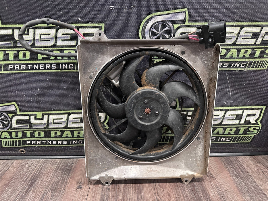 2008-2015 AUDI R8 FRONT PASSENGER RIGHT ENGINE COOLING FAN OEM 420 121 197 B
