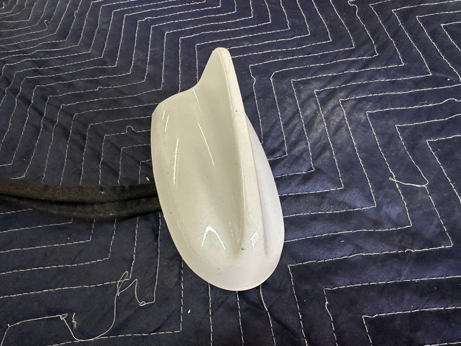 2016 DODGE CHARGER HELLCAT ROOF SHARK FIN ANTENNA PEARL WHITE OEM