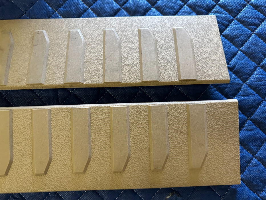 2017-2019 FORD F250 F350 F450 LARIAT TAN FRONT SCUFF KICK PLATE SET PAIR OEM