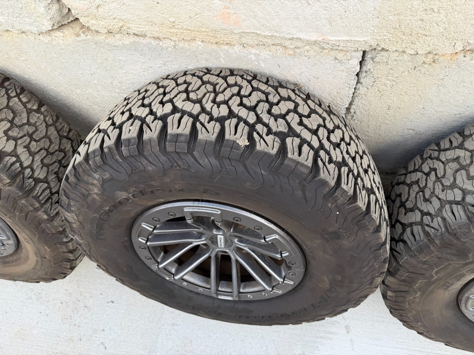 17" Ford 2017-2020 F-150 Raptor OEM rims wheels BEADLOCK 37" WITH SPARE