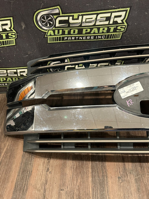 2017-2019 FORD F250 F350 F450 KING RANCH GRILLE OEM