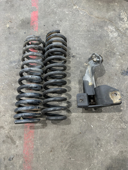 2019 FORD F450 AFTERMARKET 2.5 INCH LEVELING SPRINGS & TRACK BAR DROP BRACKET